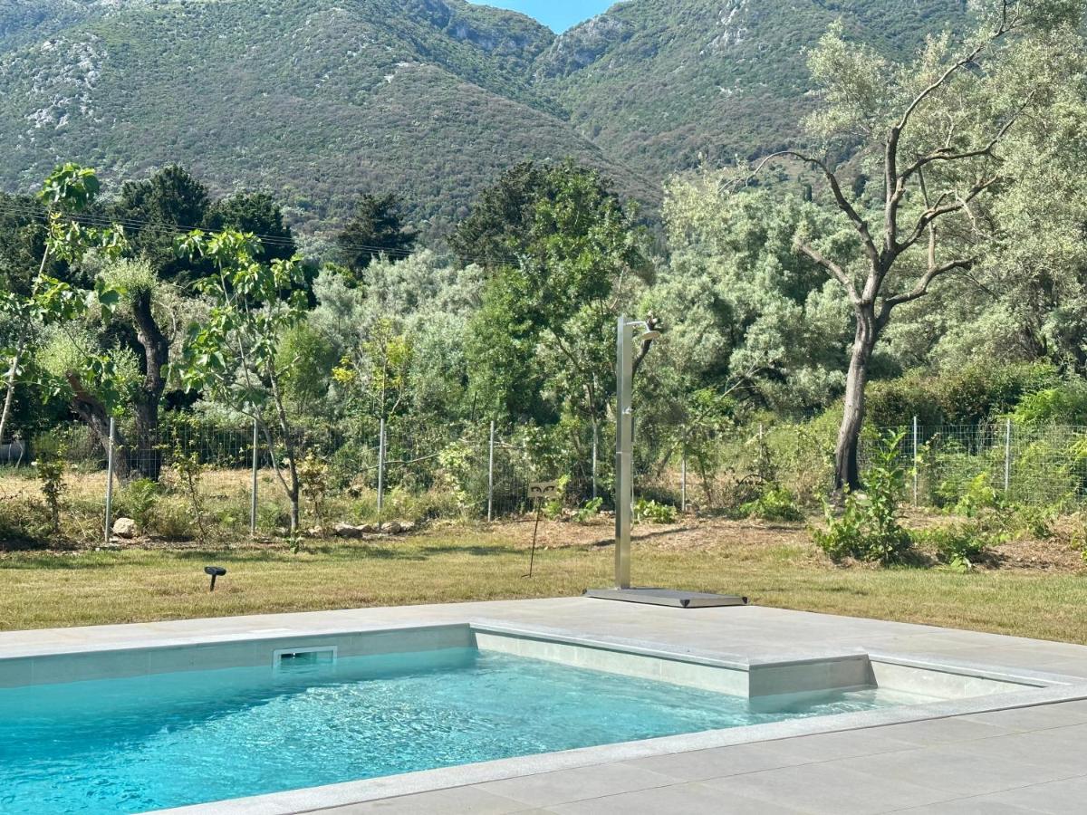 Splash Suites With Private Pools Nikiana Exterior foto